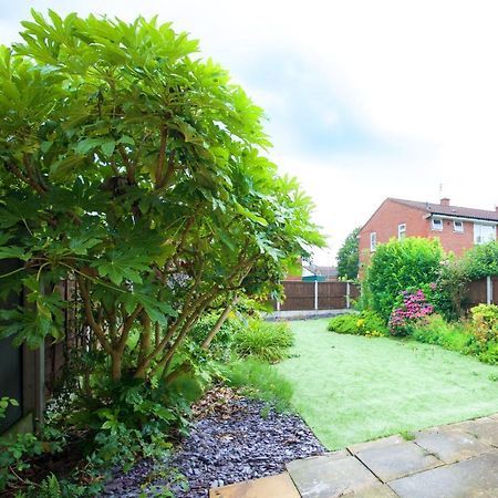 Gorgeous Manchester Home With Garden & Parking エクステリア 写真