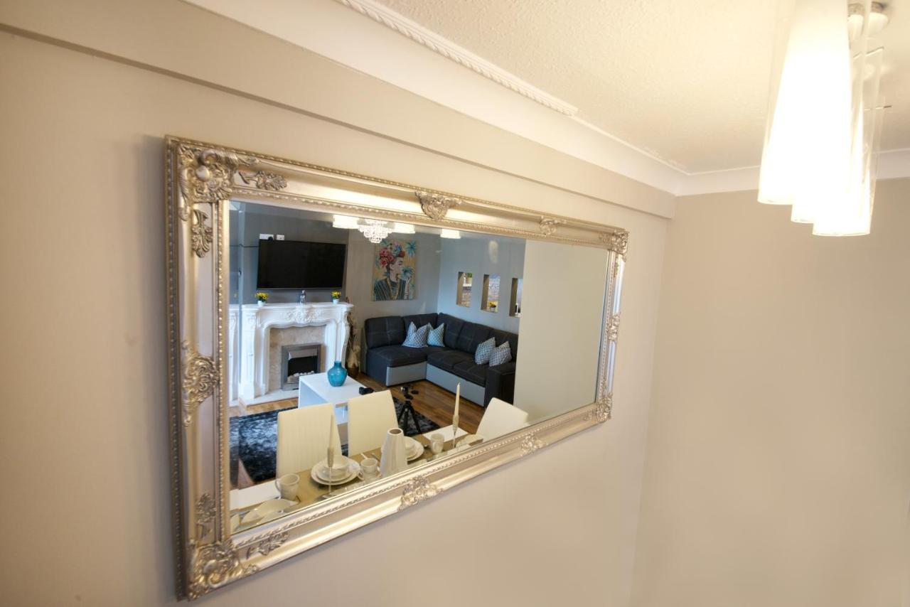 Gorgeous Manchester Home With Garden & Parking エクステリア 写真