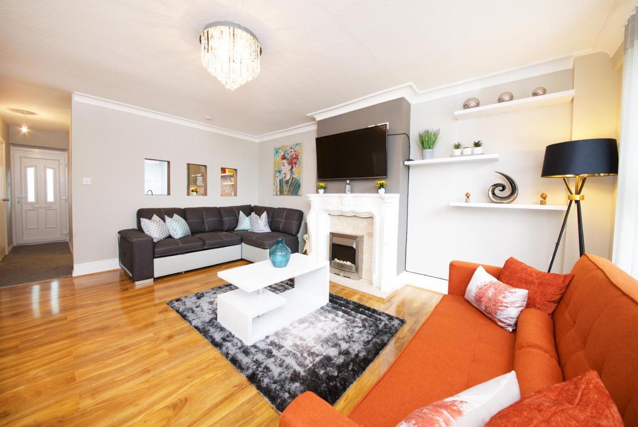 Gorgeous Manchester Home With Garden & Parking エクステリア 写真